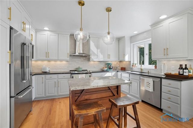 1371 Eastridge Drive, Waterville, OH 43566