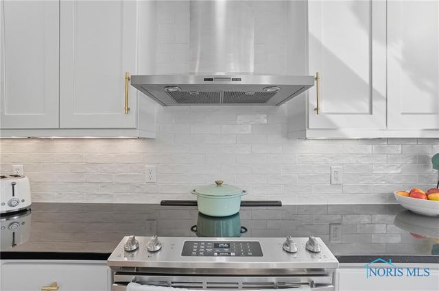 1371 Eastridge Drive, Waterville, OH 43566