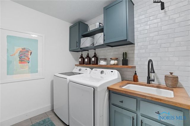 1371 Eastridge Drive, Waterville, OH 43566