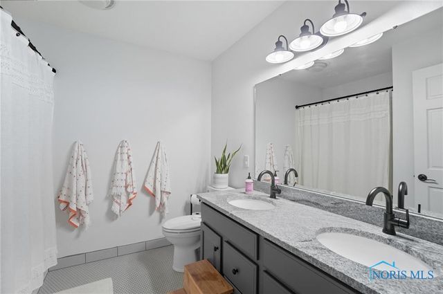 1371 Eastridge Drive, Waterville, OH 43566