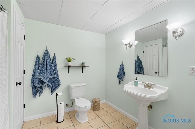 1371 Eastridge Drive, Waterville, OH 43566