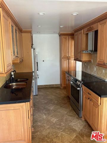 914 Lincoln Boulevard 301, Santa Monica, CA 90403