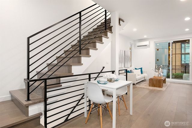 5114 24th Avenue NE, Seattle, WA 98105