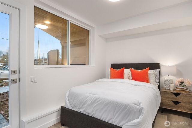 5114 24th Avenue NE, Seattle, WA 98105