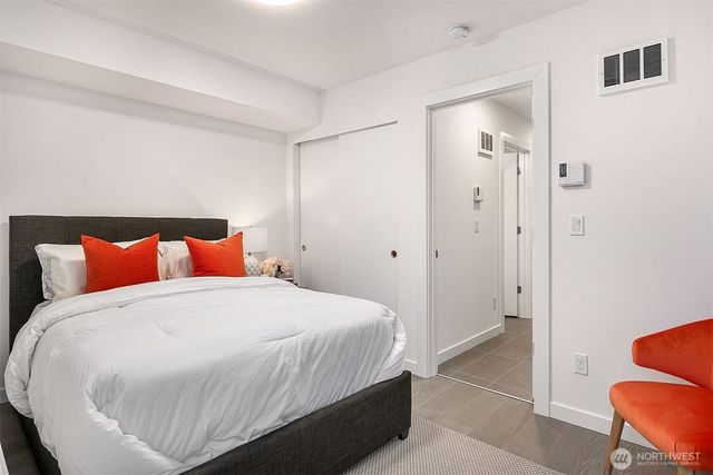 5114 24th Avenue NE, Seattle, WA 98105