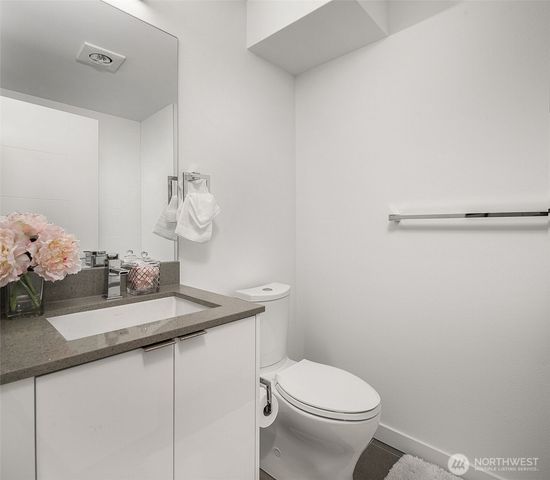 5114 24th Avenue NE, Seattle, WA 98105