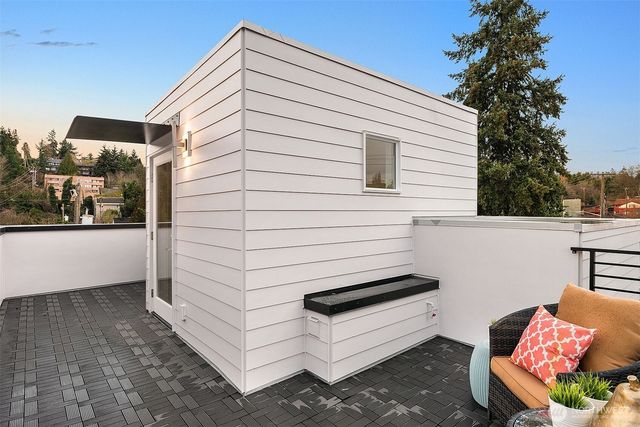 5114 24th Avenue NE, Seattle, WA 98105