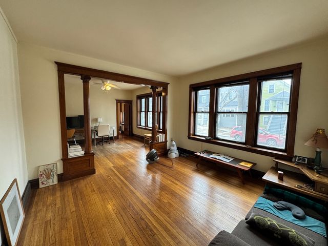 4125 N Campbell Avenue, Chicago, IL 60618