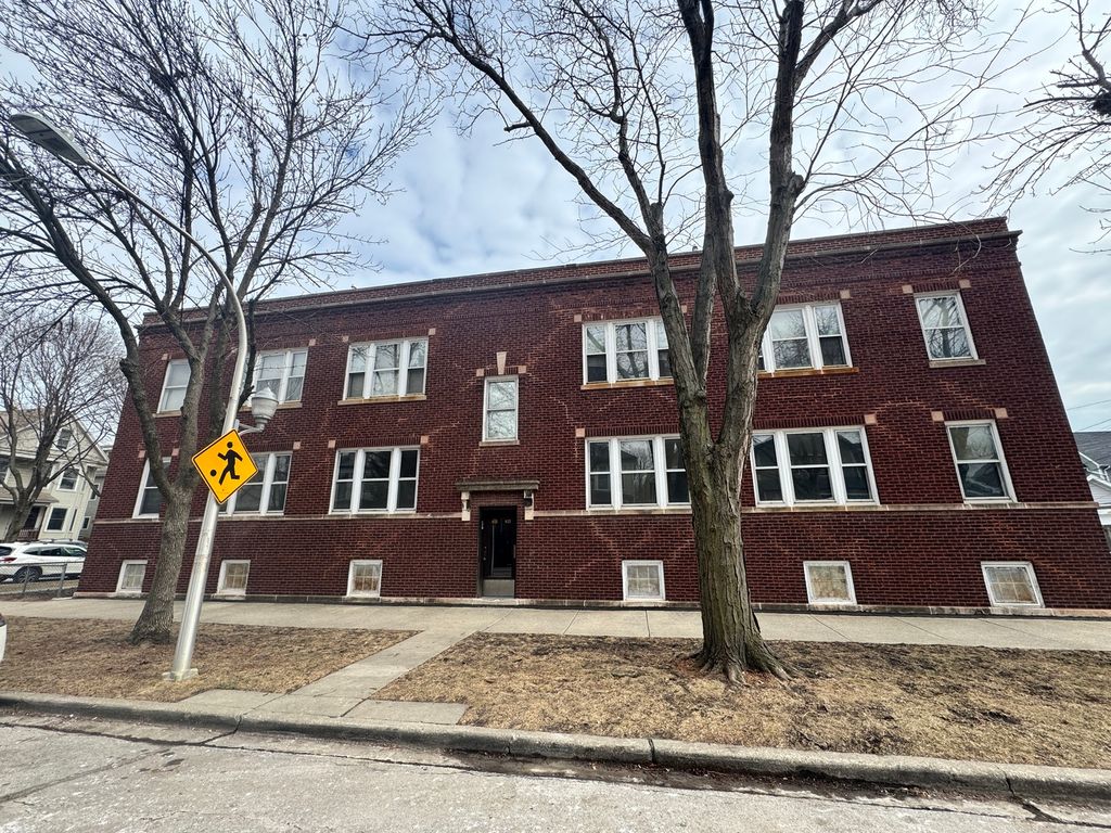 4125 N Campbell Avenue, Chicago, IL 60618
