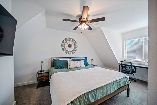 3022 Old Farmington Road, Fayetteville, AR 72704