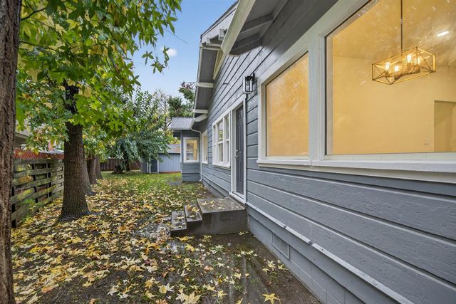 400 Pacific, Lodi, CA 95242