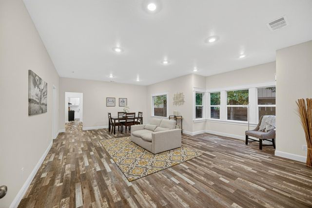 400 Pacific, Lodi, CA 95242