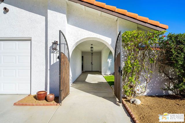 2750 E Vincentia Road, Palm Springs, CA 92262