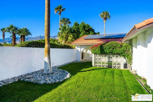 2750 E Vincentia Road, Palm Springs, CA 92262