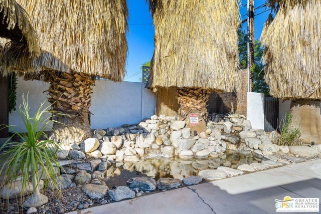 2750 E Vincentia Road, Palm Springs, CA 92262