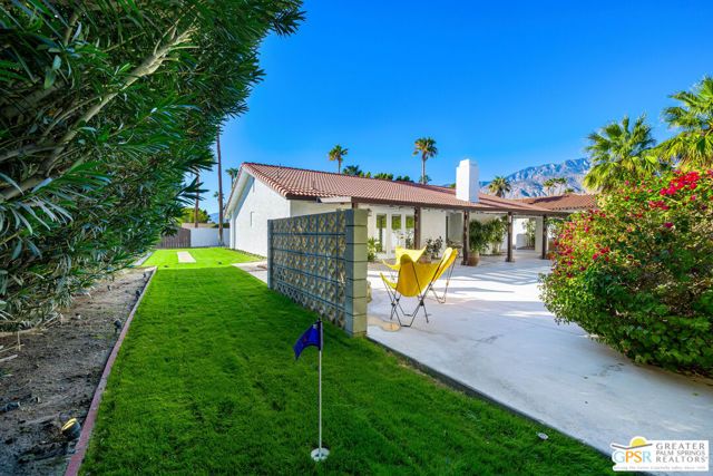 2750 E Vincentia Road, Palm Springs, CA 92262