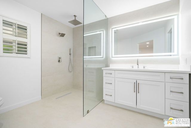 2750 E Vincentia Road, Palm Springs, CA 92262