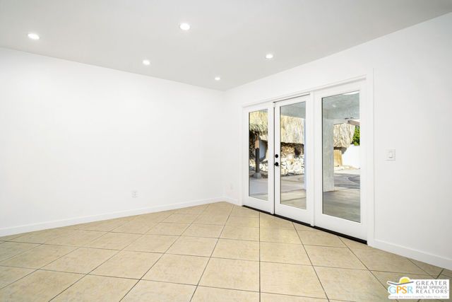 2750 E Vincentia Road, Palm Springs, CA 92262