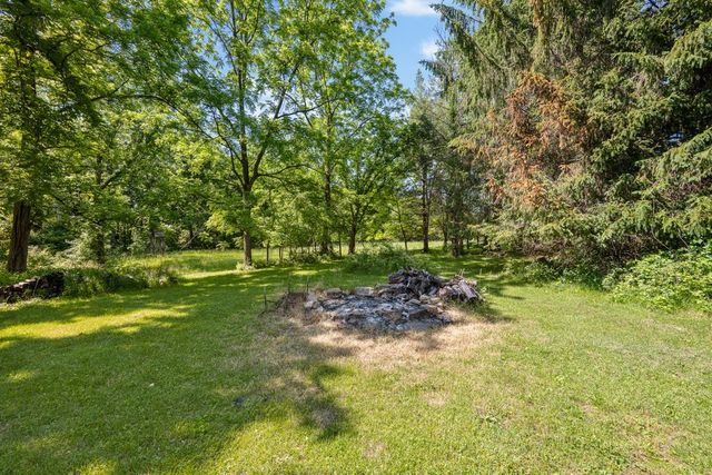 8230 217th Street N, Port Byron, IL 61275