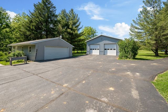 8230 217th Street N, Port Byron, IL 61275