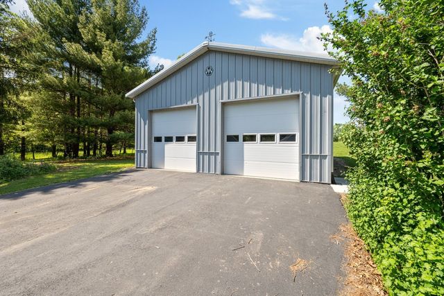 8230 217th Street N, Port Byron, IL 61275