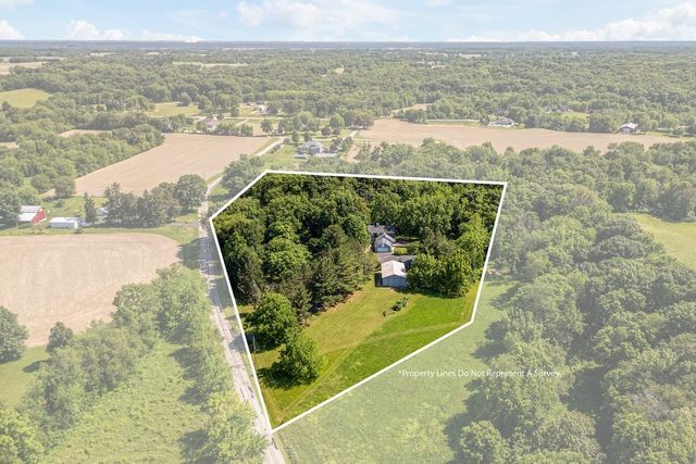 8230 217th Street N, Port Byron, IL 61275