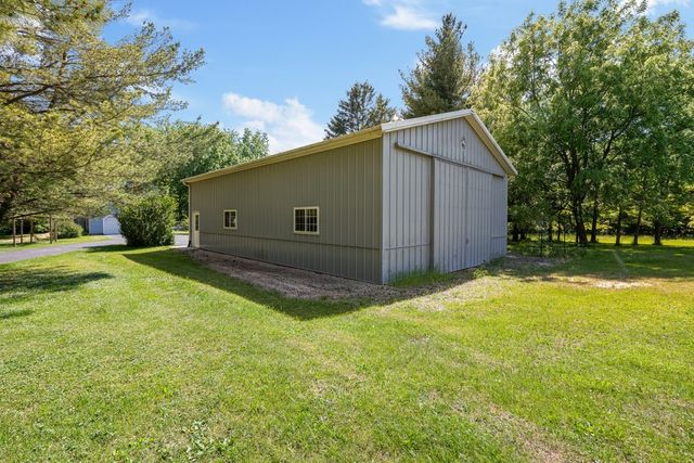 8230 217th Street N, Port Byron, IL 61275