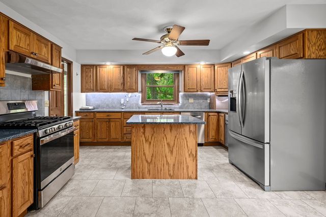 8230 217th Street N, Port Byron, IL 61275