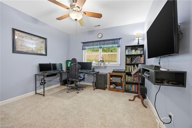 6000 Aaron Place Lane, Kernersville, NC 27284