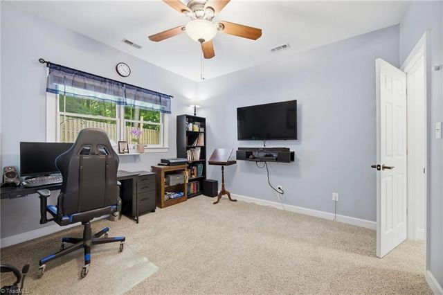 6000 Aaron Place Lane, Kernersville, NC 27284