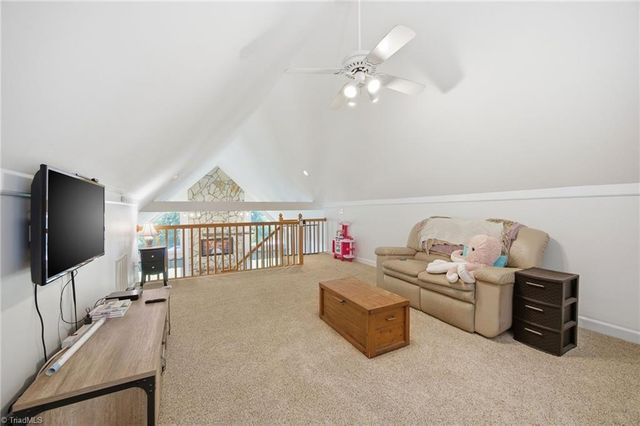 6000 Aaron Place Lane, Kernersville, NC 27284