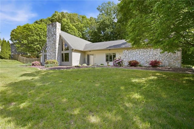 6000 Aaron Place Lane, Kernersville, NC 27284