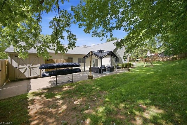 6000 Aaron Place Lane, Kernersville, NC 27284