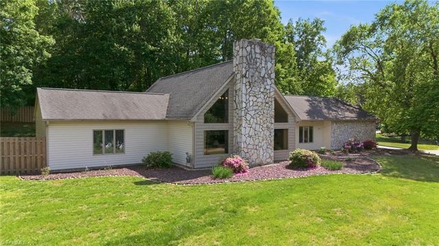 6000 Aaron Place Lane, Kernersville, NC 27284