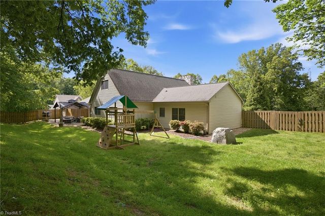 6000 Aaron Place Lane, Kernersville, NC 27284