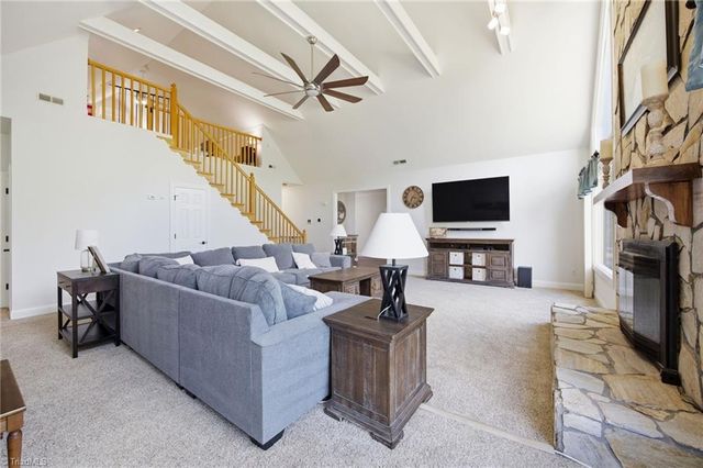 6000 Aaron Place Lane, Kernersville, NC 27284
