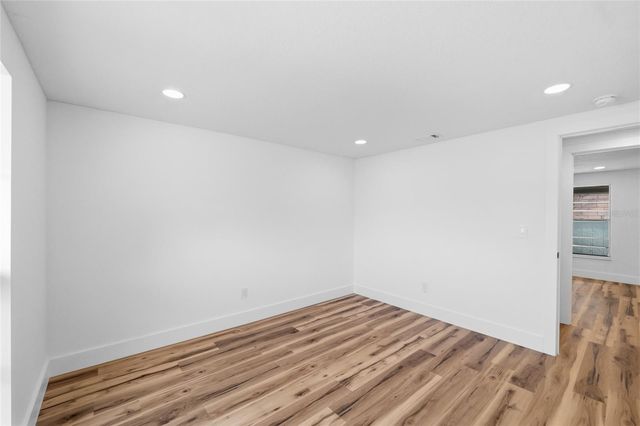 8602 BRIAR GROVE CIR, Tampa, FL 33615