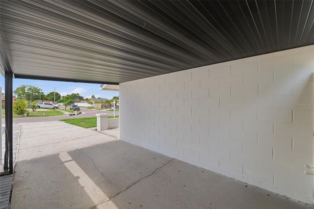8602 BRIAR GROVE CIR, Tampa, FL 33615