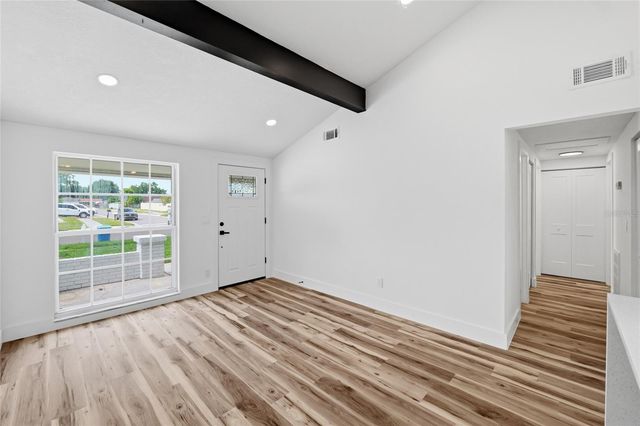 8602 BRIAR GROVE CIR, Tampa, FL 33615