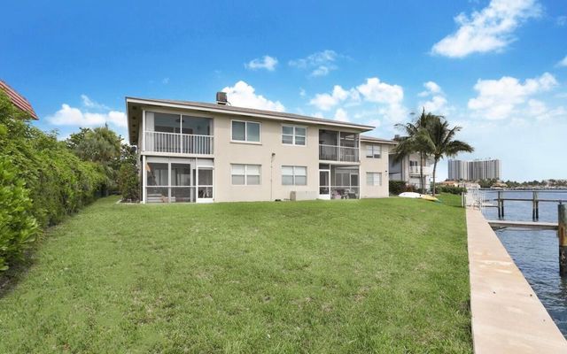 370 Wilma Circle 6, Riviera Beach, FL 33404