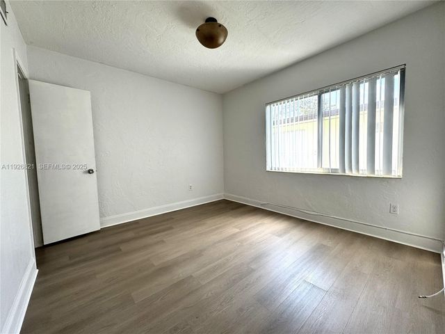 261 Hibiscus Dr 5, Miami Springs, FL 33166