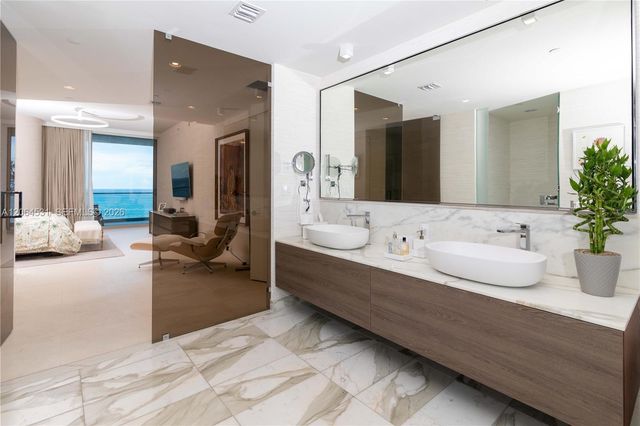 10201 E Collins Avenue 1002, Bal Harbour, FL 33154