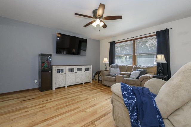 2018 Robin STREET, West Bend, WI 53090