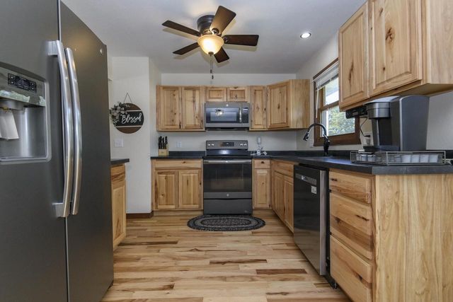 2018 Robin STREET, West Bend, WI 53090