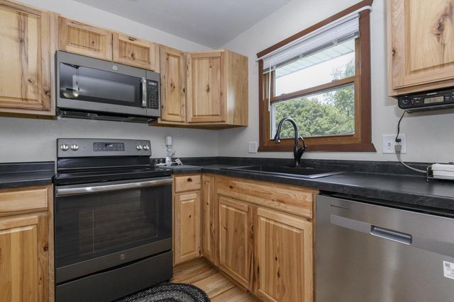 2018 Robin STREET, West Bend, WI 53090