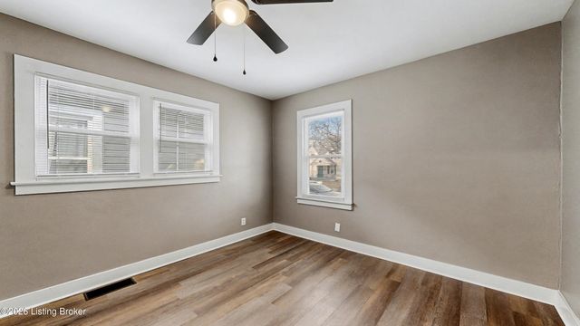 621 Beecher St, Louisville, KY 40215