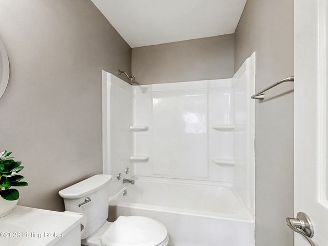 621 Beecher St, Louisville, KY 40215