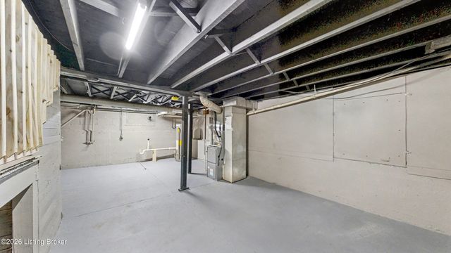 621 Beecher St, Louisville, KY 40215