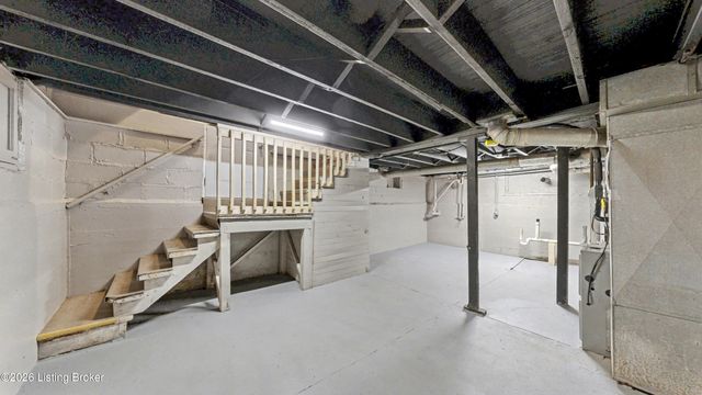 621 Beecher St, Louisville, KY 40215