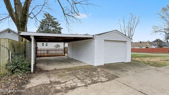 621 Beecher St, Louisville, KY 40215